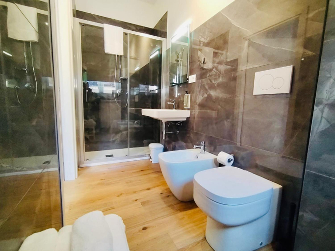 Bathroom 22