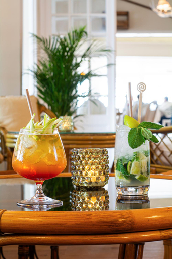 Others 4, Hotel De La Plage, Calvados