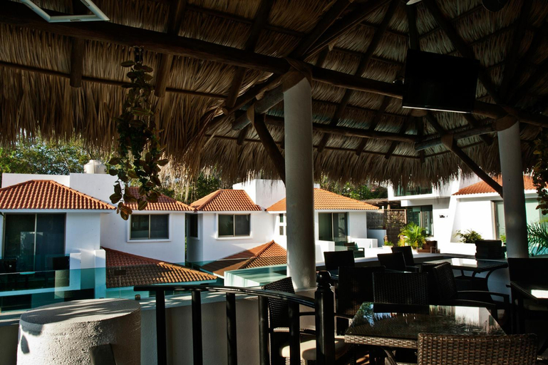 Food & Drinks 5, Villas Maria Isabel, Dist. Pochutla