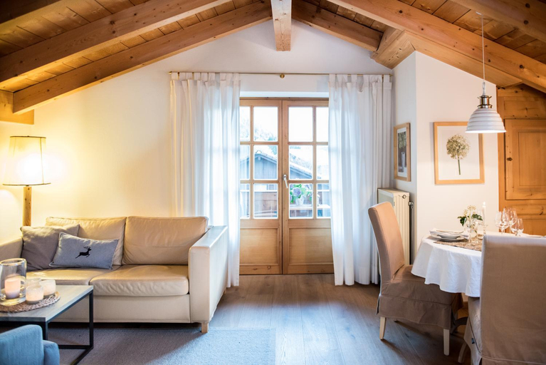 Others 4, Haus Lesch - Stilvolle Appartements mit tollem Bergblick in Kreuth am Tegernsee, Miesbach