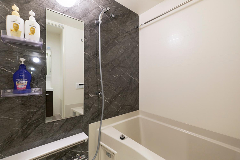 Bathroom 18