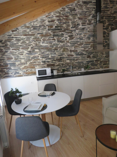 Others 3, APARTAMENTOS ARMANYA 3, Lugo