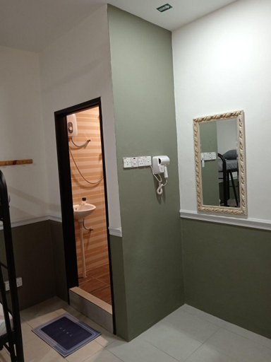 Bathroom 11