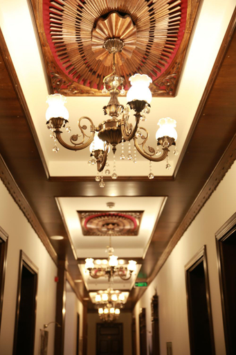 Others 3, Cheltikov Hotel, Merkez