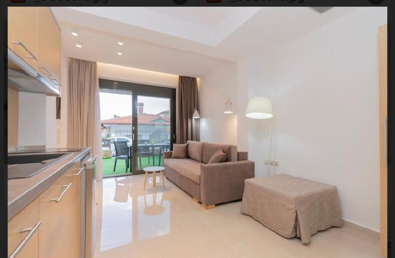 Others 5, Arion suites, Central Macedonia