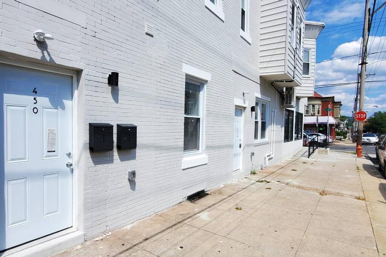 Great Studio Apartment by Universities, Philadelphia