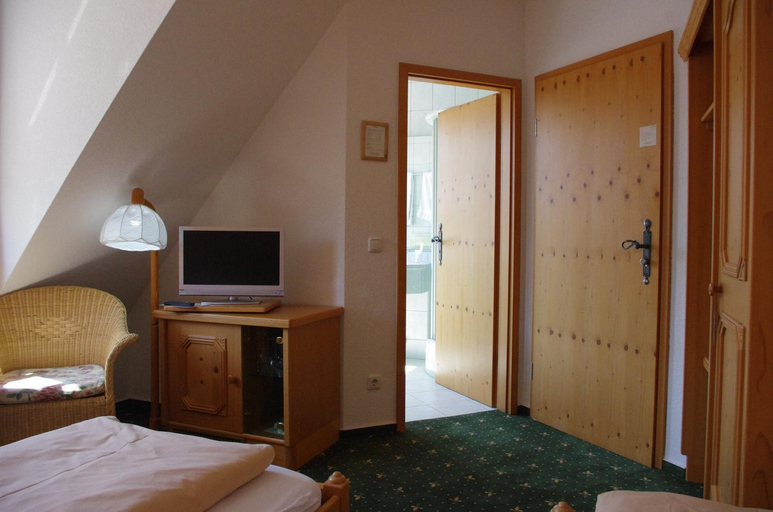 Bedroom 28