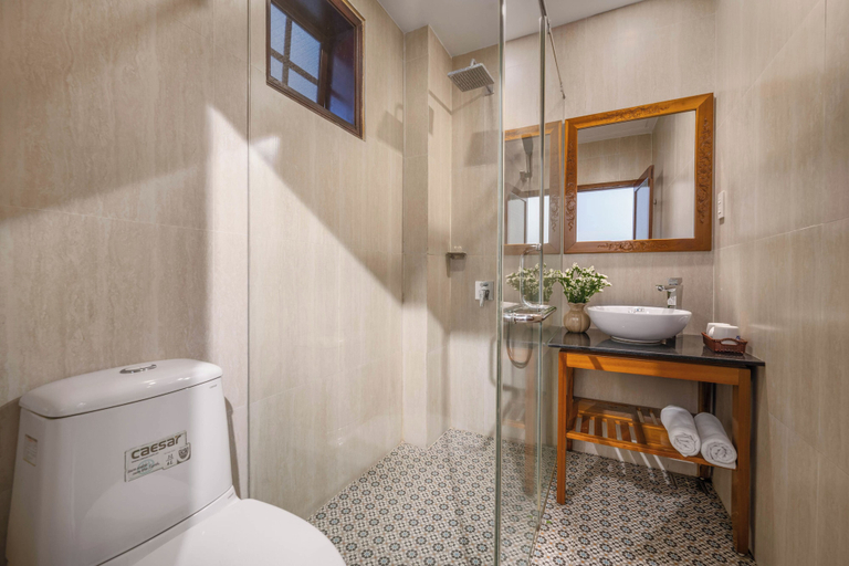 Bathroom 4, Ancient HoiAn Hotel, Da Nang