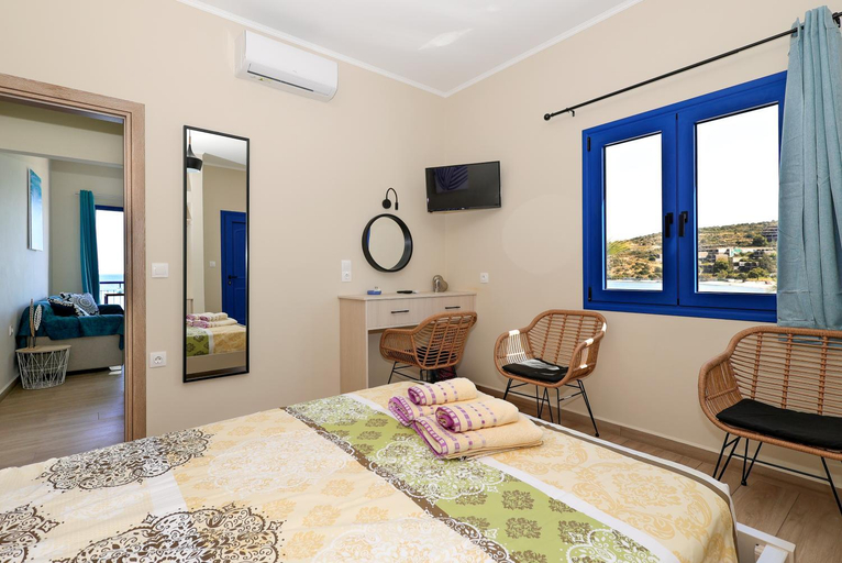 Bedroom, Niko's Beach Suites No1, Attica