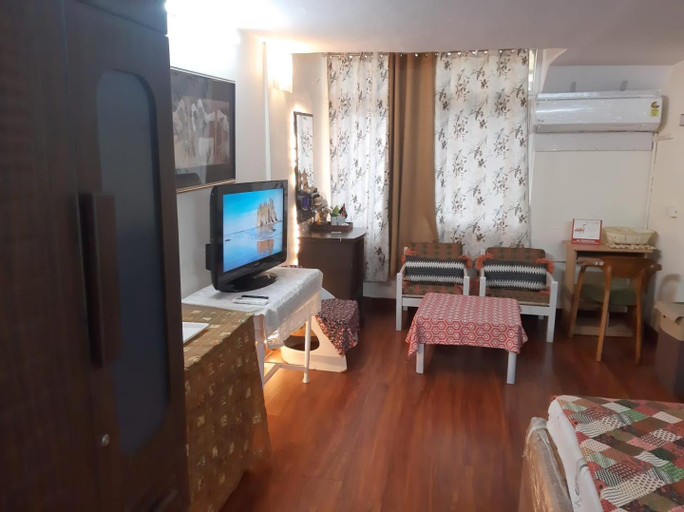 Awasthi Kozi Stays B&B - closest to VFS, West