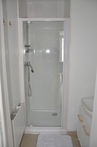 Bathroom 2, Chambres d'hotes les 2 ponts, Haute-Vienne