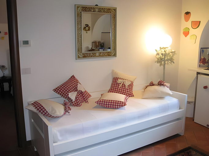 Others 2, B&B Michelangeli - Private parking, Terni