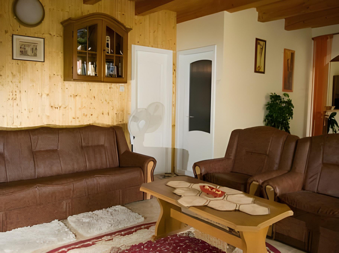 Others 5, Pensiunea Rose, Pauleni-ciuc