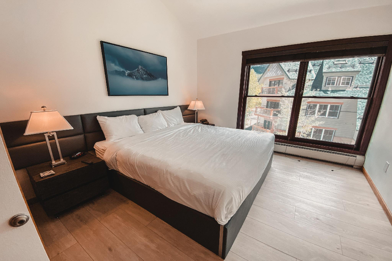 Bedroom 3, Black Bear 8074, Summit