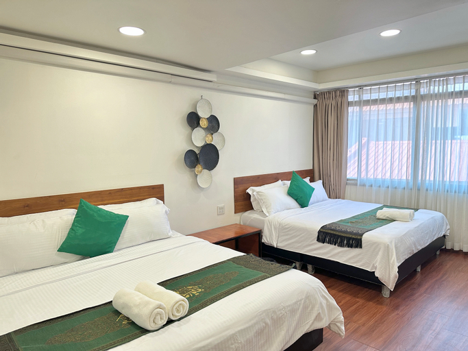 Bedroom 2, Longzhu Guesthouse, Khlong San