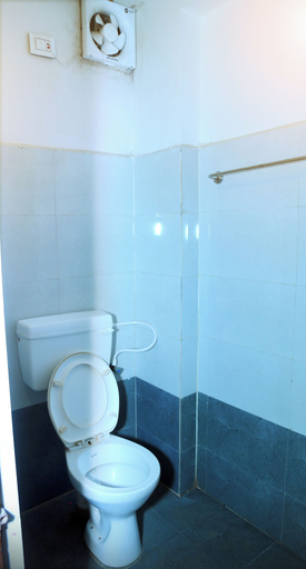 Bathroom, MR DWELL HOTEL AIRPORTZONE, Ranga Reddy
