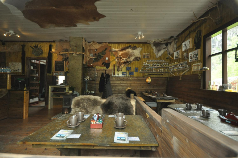Food & Drinks 4, Hardanger Basecamp, Ulvik