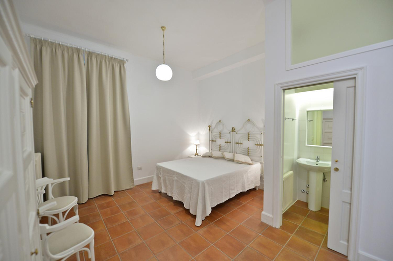 Others 5, Le Stanze di Filippo Tandoi, Bari