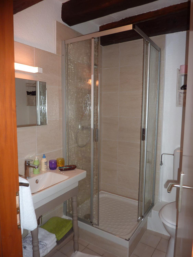 Bathroom 3, ADRIHOF a Riquewihr, Cour de l'Abbaye d'Autrey, Haut-Rhin