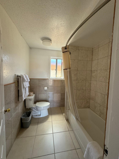 Bathroom 3, Tamalpais Motel, Marin