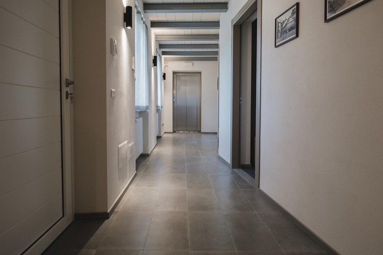 Others 5, Affittacamere Valet, Asti