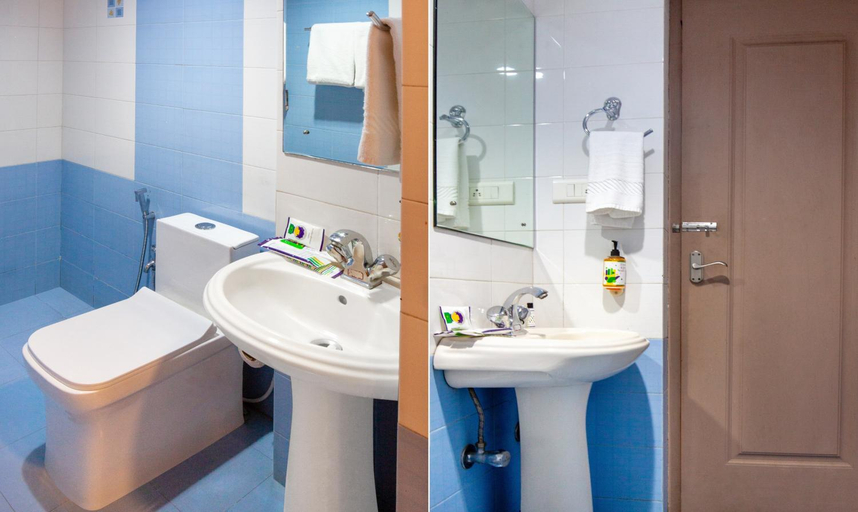 Bathroom 4, Treebo Y Hotels Elite, Khandagiri, Khordha