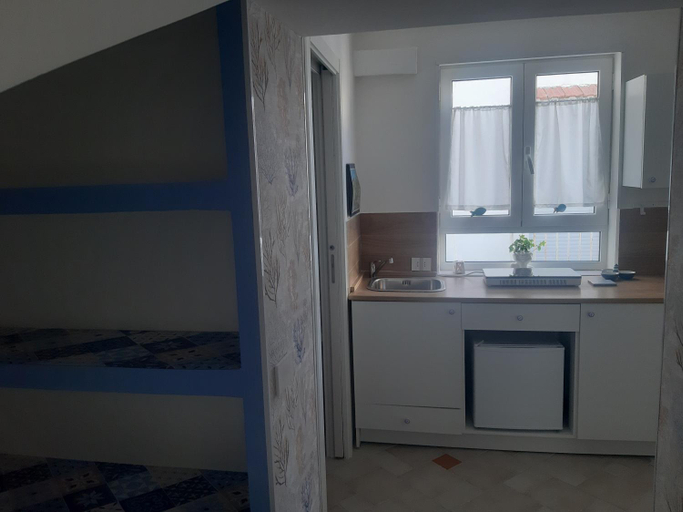 Others 4, coralinehome, Napoli
