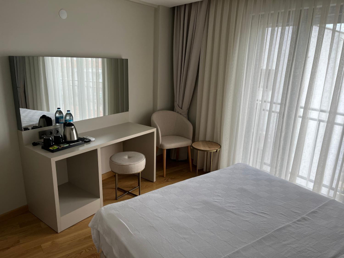 Bedroom 4, Sezer's Oliva Hotel, Ezine