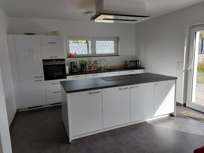 Others 4, Nice Room with single bed in a new house in Vichten, Redange