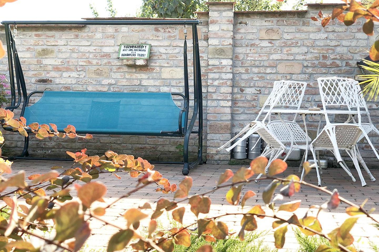 Sport & Beauty, Full 2BDR Garden House near to Downtown Metro Free Parking, Budapesti