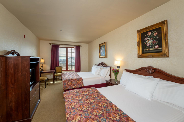 Bedroom 2, Silverland Inn, Storey