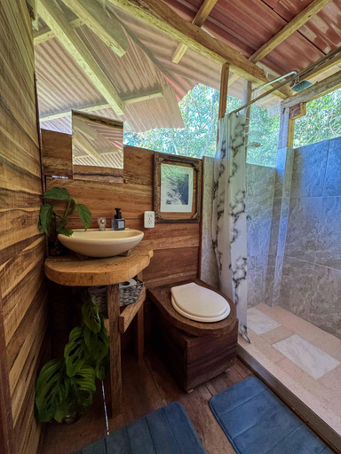 Bathroom 3, Cabana Guasale (Toucan), Santa Marta (Dist. Esp.)