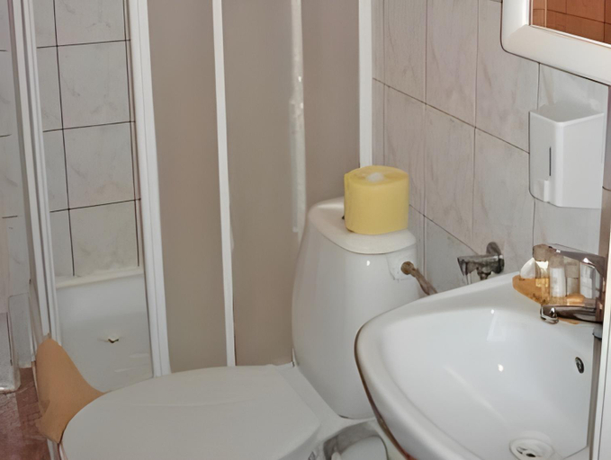 Bathroom 3, Hotel Mir-Jan SPA, Kłodzko