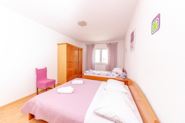 3, Apartments Kristian, Bol