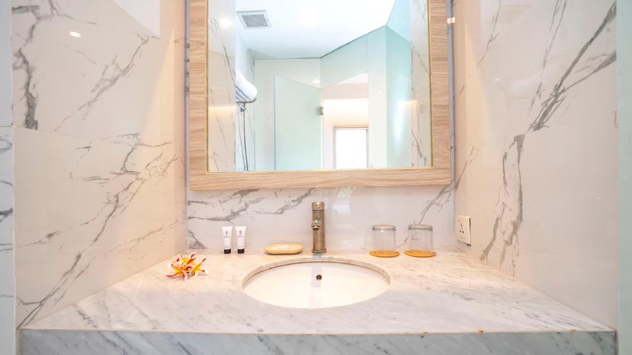 Bathroom 30