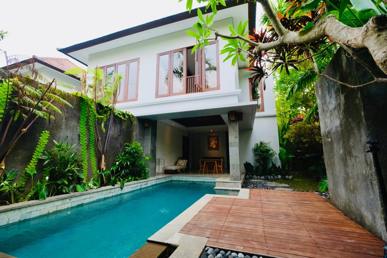 Swimming Pool 12