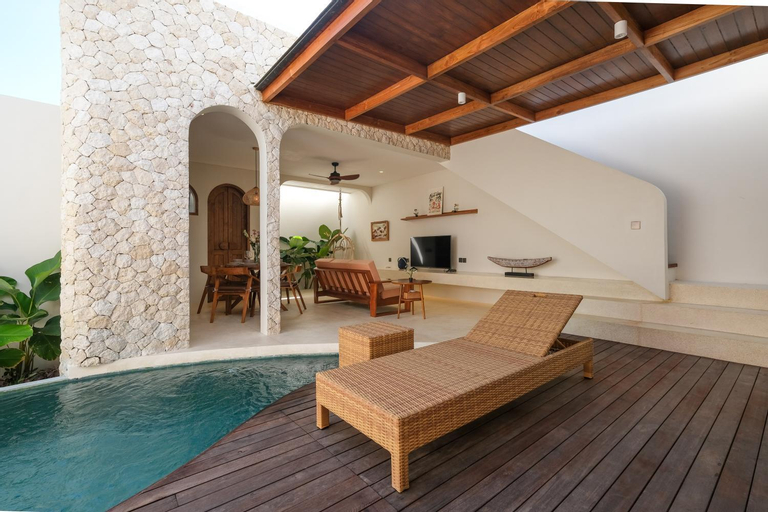 Swimming Pool 11