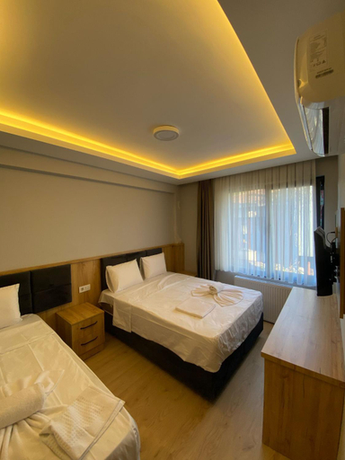 Bedroom 2, dolphin hotel cafe, Fatih