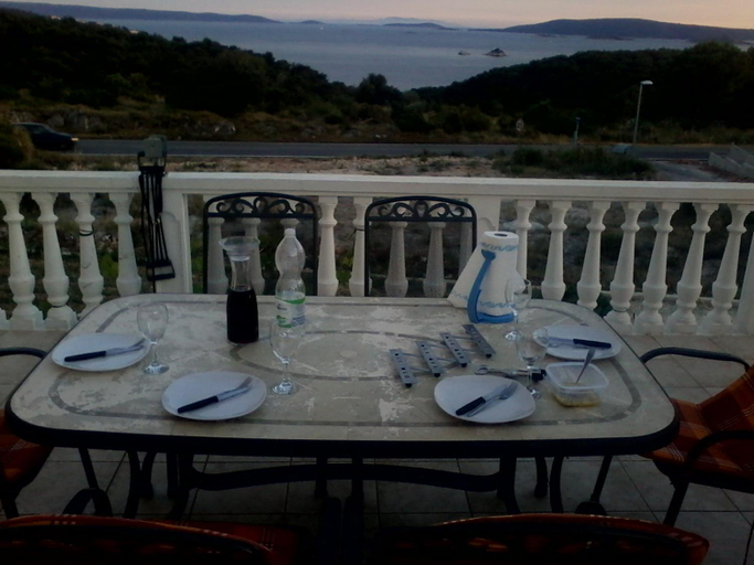 Food & Drinks 3, Apartments Barisic Hrvatskih Zrtava 404 Seget Vranjica, Seget