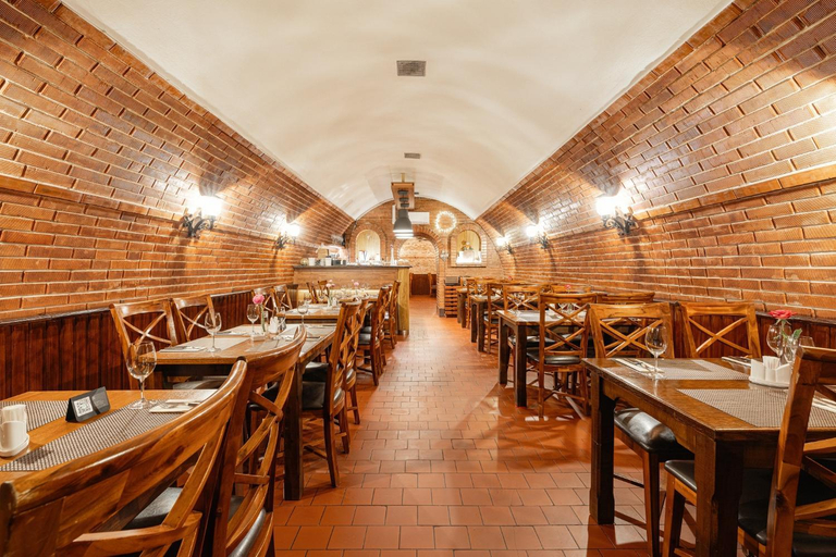 Food & Drinks 4, RESTAURACE A PENZION U DOUBKU, Břeclav