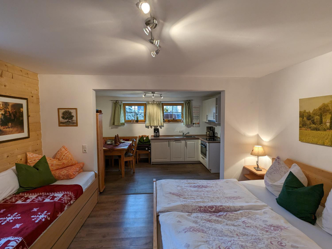 Bedroom 3, Schlossalm Ferienwohnungen, Rosenheim