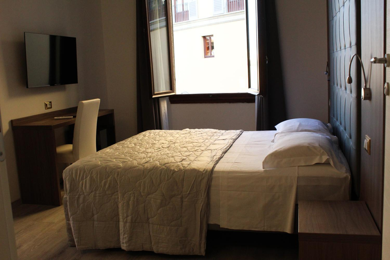 Bedroom 5, LunArt, Florence