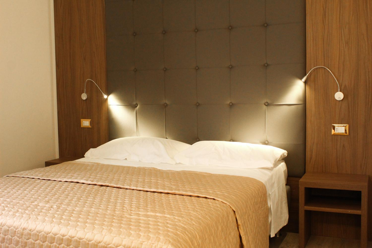 Bedroom 5, LunArt, Florence