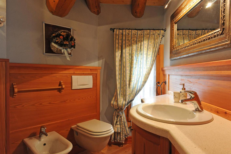 Bathroom, L’Involt Mountain Lodge, Brescia