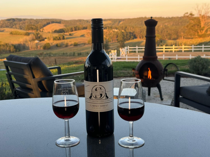 Food & Drinks 4, Luxury Truffle Farm Stay Near Melbourne with Stunning Views Scotch Hill, Baw Baw - Pt B West