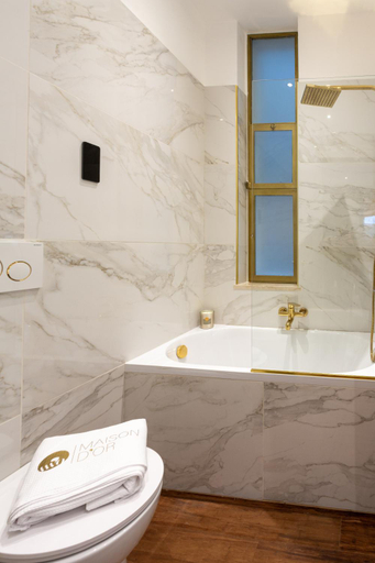 Bathroom 7