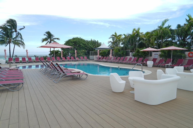 Sport & Beauty 2, Oceanview Apartment on the beach 123, Miami-Dade
