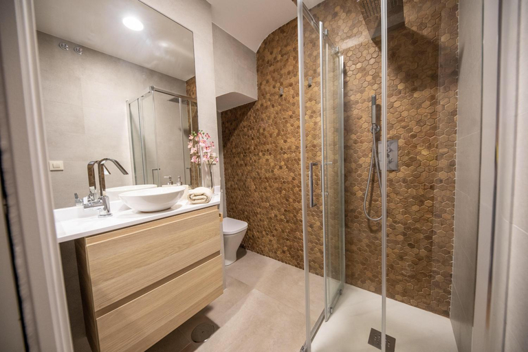 Others 2, Cosy Apartment with Terrace in the Centre of Seville, Sevilla