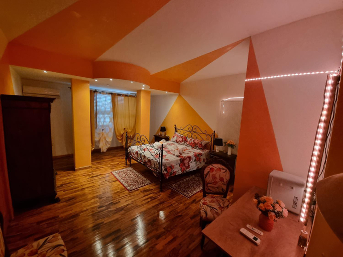 Others, La MAISON B&B, Frosinone