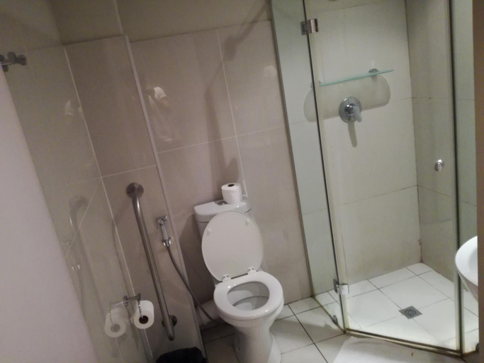 Bathroom 3, Essenwood Park Hotel, eThekwini